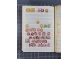 1850/1916 (ca.), Stempelsammlung auf losen Marken nach Orten geordnet, dazu Lombardei Venetien, Feldpost und Levante ungebrau