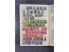 1850/1916 (ca.), Stempelsammlung auf losen Marken nach Orten geordnet, dazu Lombardei Venetien, Feldpost und Levante ungebrau