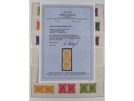 1951/94, postfrische Sammlung Dauerserien, dabei Posthorn in waagerechten oder senkrechten Paaren mit 3 Attesten und 6 Befund