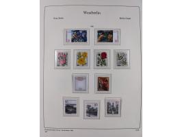 1948/90, postfrische komplette Sammlung Berlin im Vordruck-Album, dabei Besonderheiten wie Mi. 33 verschobener Aufdruck, gepr