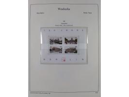 1948/90, postfrische komplette Sammlung Berlin im Vordruck-Album, dabei Besonderheiten wie Mi. 33 verschobener Aufdruck, gepr