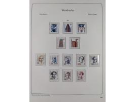 1948/90, postfrische komplette Sammlung Berlin im Vordruck-Album, dabei Besonderheiten wie Mi. 33 verschobener Aufdruck, gepr