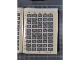 1922, meist postfrische Sammlung mit 100 Bogen ex Mi.-Nr. 246-57, teils sign. INFLA Berlin, in guter Erhaltung, teils übliche