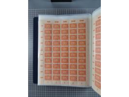 1922, meist postfrische Sammlung mit 100 Bogen ex Mi.-Nr. 246-57, teils sign. INFLA Berlin, in guter Erhaltung, teils übliche