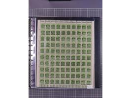 1919/23, meist postfrische Sammlung mit über 200 Bögen, bis auf wenige aufgetrennte Exemplare in kpl. Bogen, dabei auch etwas