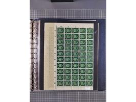 1919/23, meist postfrische Sammlung mit über 200 Bögen, bis auf wenige aufgetrennte Exemplare in kpl. Bogen, dabei auch etwas