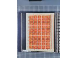 1919/23, meist postfrische Sammlung mit über 200 Bögen, bis auf wenige aufgetrennte Exemplare in kpl. Bogen, dabei auch etwas