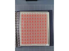 1919/23, meist postfrische Sammlung mit über 200 Bögen, bis auf wenige aufgetrennte Exemplare in kpl. Bogen, dabei auch etwas