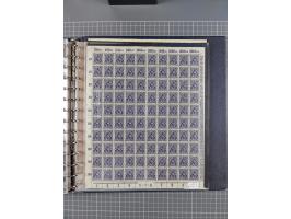 1919/23, meist postfrische Sammlung mit über 200 Bögen, bis auf wenige aufgetrennte Exemplare in kpl. Bogen, dabei auch etwas