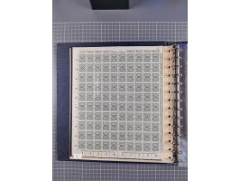 1919/23, meist postfrische Sammlung mit über 200 Bögen, bis auf wenige aufgetrennte Exemplare in kpl. Bogen, dabei auch etwas