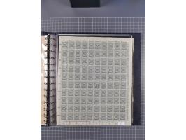 1919/23, meist postfrische Sammlung mit über 200 Bögen, bis auf wenige aufgetrennte Exemplare in kpl. Bogen, dabei auch etwas