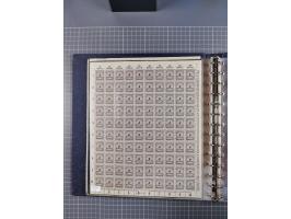 1919/23, meist postfrische Sammlung mit über 200 Bögen, bis auf wenige aufgetrennte Exemplare in kpl. Bogen, dabei auch etwas