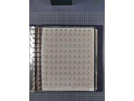 1919/23, meist postfrische Sammlung mit über 200 Bögen, bis auf wenige aufgetrennte Exemplare in kpl. Bogen, dabei auch etwas