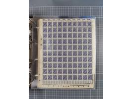 1921/22, postfrischer und ungebrauchter Bestand mit etwas über 200 Bogen und Bogenteilen, dabei Walzen- und Plattenbogen, HAN