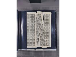 1960/75. postfrische Bogenteile der Dauerserien ab Bedeutende Deutsche, dabei Formnummern und Berlin mit u.a. Mi.-Nr. 246-49 