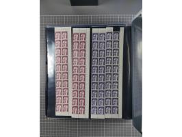 1960/75. postfrische Bogenteile der Dauerserien ab Bedeutende Deutsche, dabei Formnummern und Berlin mit u.a. Mi.-Nr. 246-49 