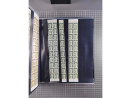 1960/75. postfrische Bogenteile der Dauerserien ab Bedeutende Deutsche, dabei Formnummern und Berlin mit u.a. Mi.-Nr. 246-49 