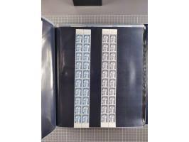 1960/75. postfrische Bogenteile der Dauerserien ab Bedeutende Deutsche, dabei Formnummern und Berlin mit u.a. Mi.-Nr. 246-49 