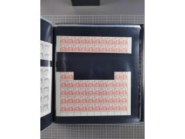 1960/75. postfrische Bogenteile der Dauerserien ab Bedeutende Deutsche, dabei Formnummern und Berlin mit u.a. Mi.-Nr. 246-49 