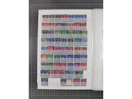 1800/1980(ca.), reichhaltige gestempelte Partie mit Marken und vielen Briefen (meist bis 1900) in 7 Steckbüchern und 2 Ordner