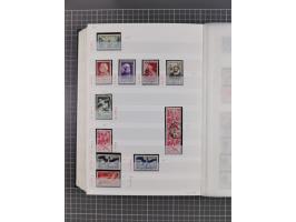 1800/1980(ca.), reichhaltige gestempelte Partie mit Marken und vielen Briefen (meist bis 1900) in 7 Steckbüchern und 2 Ordner