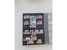 1920/2001, postfrischer, ungebrauchte und gestempelter Bestand in 8 großen Kartons, dabei Sammlungen Bund mit Posthorn, Berli