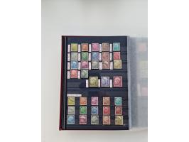 1920/2001, postfrischer, ungebrauchte und gestempelter Bestand in 8 großen Kartons, dabei Sammlungen Bund mit Posthorn, Berli