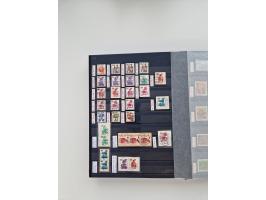 1920/2001, postfrischer, ungebrauchte und gestempelter Bestand in 8 großen Kartons, dabei Sammlungen Bund mit Posthorn, Berli