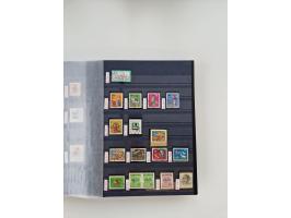 1920/2001, postfrischer, ungebrauchte und gestempelter Bestand in 8 großen Kartons, dabei Sammlungen Bund mit Posthorn, Berli