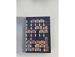 1920/2001, postfrischer, ungebrauchte und gestempelter Bestand in 8 großen Kartons, dabei Sammlungen Bund mit Posthorn, Berli