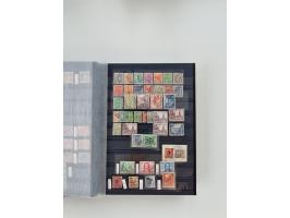 1920/2001, postfrischer, ungebrauchte und gestempelter Bestand in 8 großen Kartons, dabei Sammlungen Bund mit Posthorn, Berli