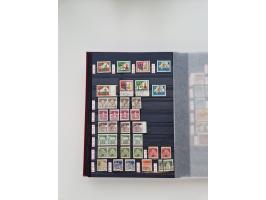 1920/2001, postfrischer, ungebrauchte und gestempelter Bestand in 8 großen Kartons, dabei Sammlungen Bund mit Posthorn, Berli