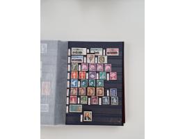 1920/2001, postfrischer, ungebrauchte und gestempelter Bestand in 8 großen Kartons, dabei Sammlungen Bund mit Posthorn, Berli