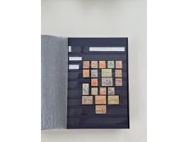 1920/2001, postfrischer, ungebrauchte und gestempelter Bestand in 8 großen Kartons, dabei Sammlungen Bund mit Posthorn, Berli