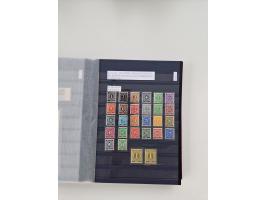 1920/2001, postfrischer, ungebrauchte und gestempelter Bestand in 8 großen Kartons, dabei Sammlungen Bund mit Posthorn, Berli