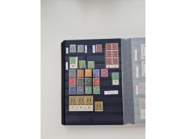 1920/2001, postfrischer, ungebrauchte und gestempelter Bestand in 8 großen Kartons, dabei Sammlungen Bund mit Posthorn, Berli