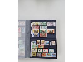 1920/2001, postfrischer, ungebrauchte und gestempelter Bestand in 8 großen Kartons, dabei Sammlungen Bund mit Posthorn, Berli