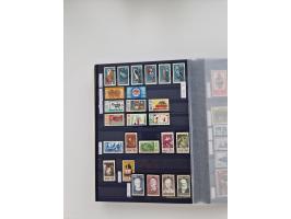 1920/2001, postfrischer, ungebrauchte und gestempelter Bestand in 8 großen Kartons, dabei Sammlungen Bund mit Posthorn, Berli