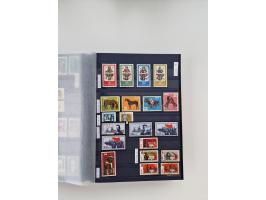 1920/2001, postfrischer, ungebrauchte und gestempelter Bestand in 8 großen Kartons, dabei Sammlungen Bund mit Posthorn, Berli