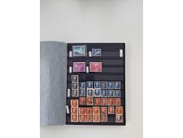 1920/2001, postfrischer, ungebrauchte und gestempelter Bestand in 8 großen Kartons, dabei Sammlungen Bund mit Posthorn, Berli