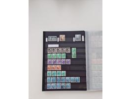 1920/2001, postfrischer, ungebrauchte und gestempelter Bestand in 8 großen Kartons, dabei Sammlungen Bund mit Posthorn, Berli