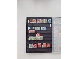 1920/2001, postfrischer, ungebrauchte und gestempelter Bestand in 8 großen Kartons, dabei Sammlungen Bund mit Posthorn, Berli