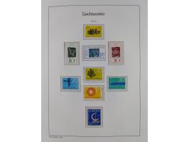 1945/97, postfrische und ganz wenig ungebrauchte Sammlungen, in den Hauptnummern komplett