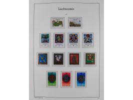 1945/97, postfrische und ganz wenig ungebrauchte Sammlungen, in den Hauptnummern komplett