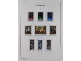 1945/97, postfrische und ganz wenig ungebrauchte Sammlungen, in den Hauptnummern komplett