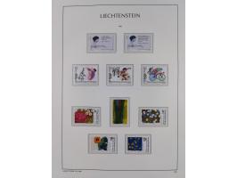 1945/97, postfrische und ganz wenig ungebrauchte Sammlungen, in den Hauptnummern komplett