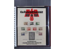 1933/45, Propaganda Album mit 52 Gedenkblättern, mit vielen besseren und großformatigen Stücken, insgesamt gute Erhaltung (4 