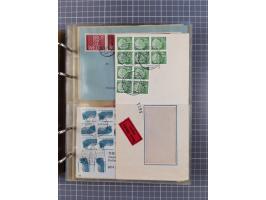 1903/80, &nbsp;Album mit 128 Mehrfachfrankaturen mit mindestens vier Marken, meistens aber mit mehr Marken (48 St. Ausland) d