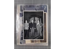 1933/45, Propaganda, 2 Alben mit 310 Belegen, alle zum Thema: A. Hitler, das Gesicht des Hauptkriegsverbrechers-verantwortlic