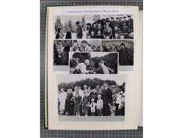 1933/45, Propaganda, 2 Alben mit 310 Belegen, alle zum Thema: A. Hitler, das Gesicht des Hauptkriegsverbrechers-verantwortlic